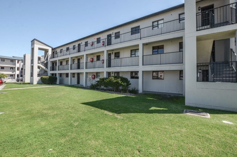1 Bedroom Property for Sale in Burgundy Estate Western Cape
